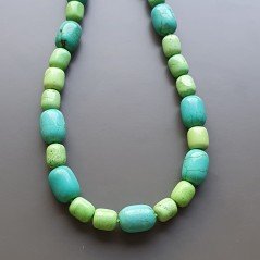 Collana girocollo aulite verde12x15 mm e azzurra 15x20 mm cilindro annodato Collana girocollo aulite verde12x15 mm e azzurra 15x20 mm cilindro annodato