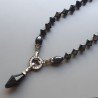 Collana girocollo cristallo rombo sfac di vari colori con pendente annodato