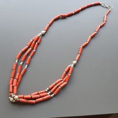 Collana girocollo corallo bambo tubetto con ottone argentato satinato liscio