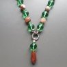Collana girocollo cristallo verde sferico sfac 17 mm con pietre dure miste e pendente annodato