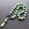 Collana girocollo pasta di turchese sferico sfac 15mm con rondelle di giada oliva annodato con pietre miste e pendente