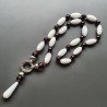 Collana girocollo pietre dure miste tonde 8-10 mm con ciondolo annodato