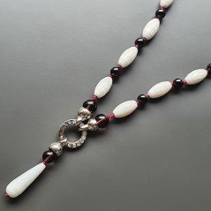 Collana girocollo pietre dure miste tonde 8-10 mm con ciondolo annodato