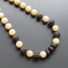 Collana girocollo calcite sferica liscia 14-10 mm con ottone argentato lavorato annodato
