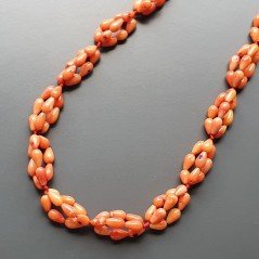 Collana girocollo corallo bamboo arancione goccia liscia 5x9 mm annodato Collana girocollo corallo bamboo arancione goccia liscia 5x9 mm annodato
