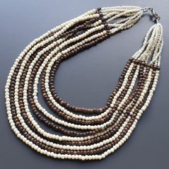 Collana girocollo legno tondo liscio marrone e crema con perline cristallo bianco annodato