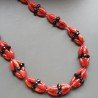 Collana girocollo corallo bambo rosso ovale liscio 5x12 mm con cristallo nero rondelle sfac annodato