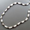 Collana girocollo quarzo rosa tubetto rettangolare con ottone argentato lavorato infilato