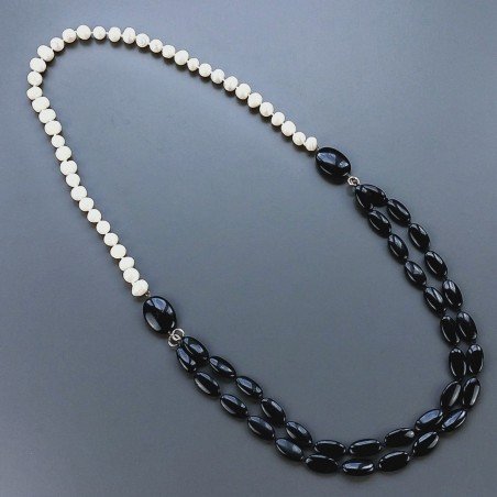 Collane agata nera ovale alllungato liscio 10x18 mm annodato con perle di fiume acqua dolce