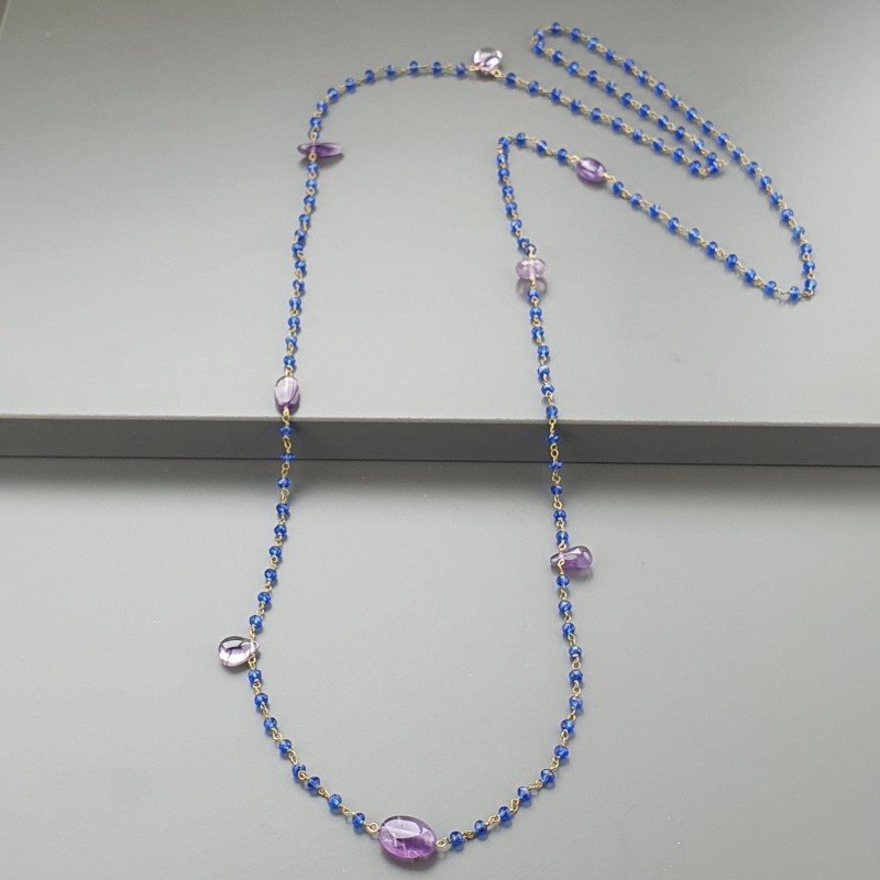 Collana A Nodo Orafo Dorato Con Cristallo Blu E Ametista Collana A Nodo Orafo Dorato Con Cristallo Blu E Ametista