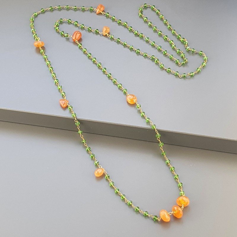 Collana A Nodo Orafo Rosato Con Cristallo Verde E Corniola