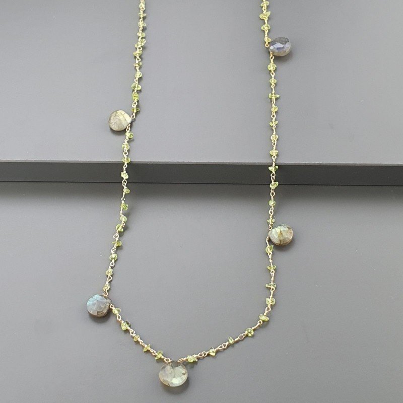 Collana A Nodo Orafo Dorato Con Peridoto E Labradorite Collana A Nodo Orafo Dorato Con Peridoto E Labradorite