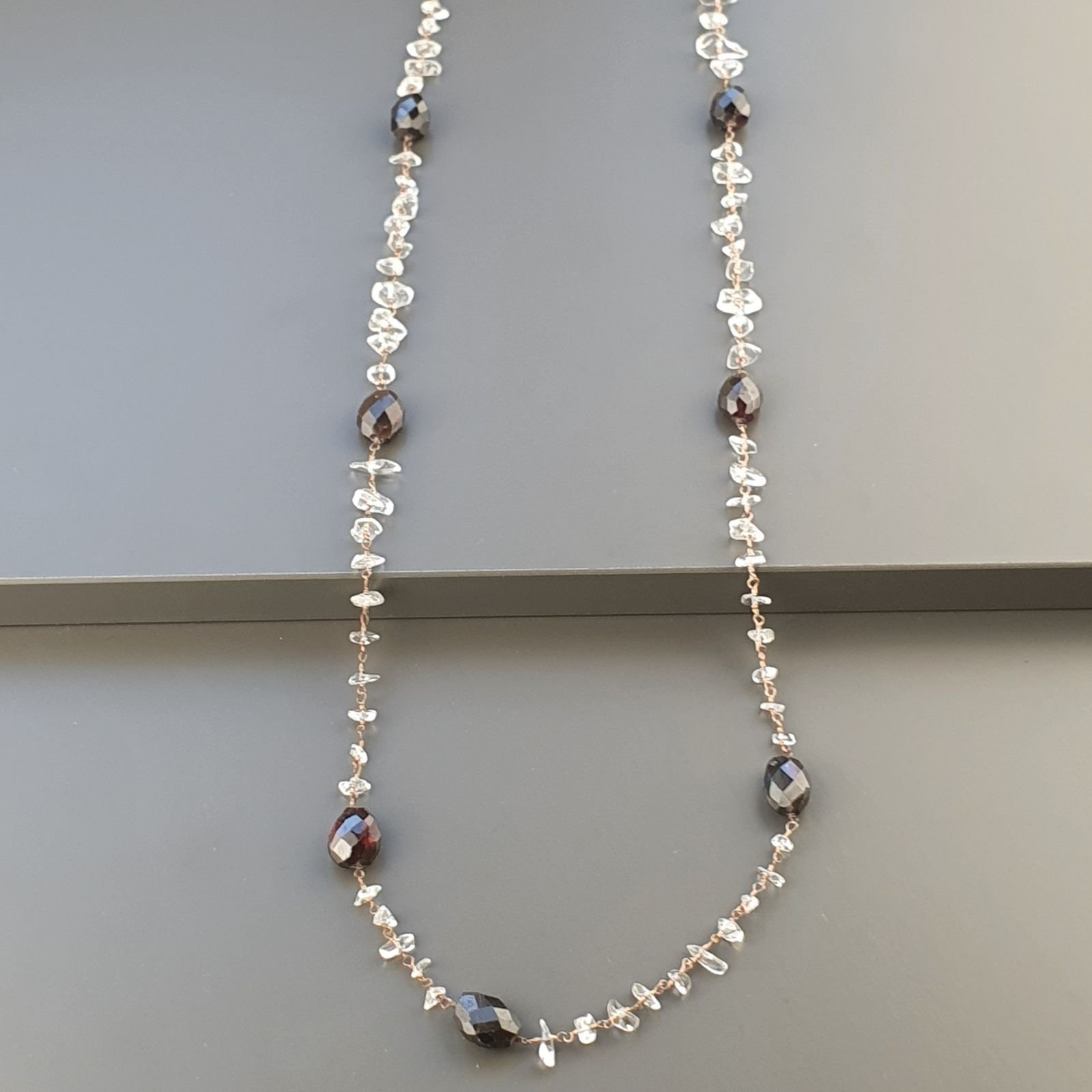 Collana A Nodo Orafo Rosato Con Granato Sassi
