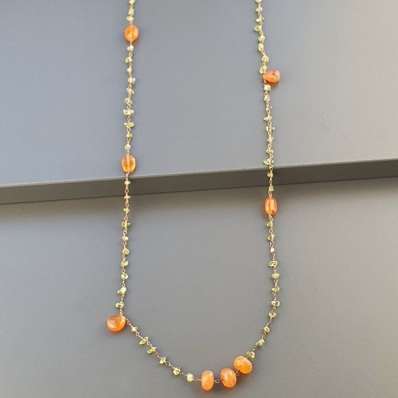 Collana A Nodo Orafo Rosato Con Peridoto E Corniola