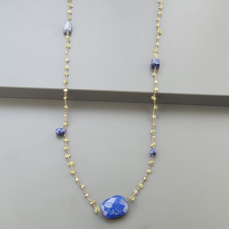 Collana A Nodo Orafo Rosato Con Peridoto E Lapis Lazuli