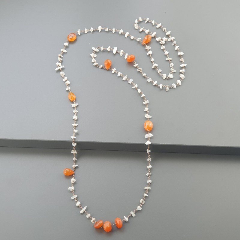Collana A Nodo Orafo Rosato Con Labradorite Bianca E Corniola