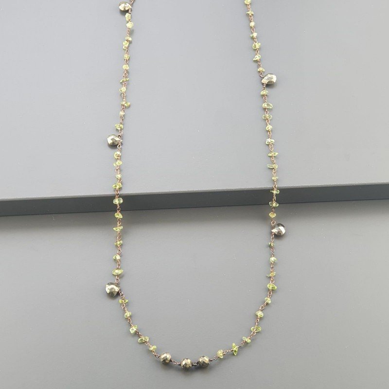 Collana A Nodo Orafo Rosato Con Peridoto E Pirite Naturale