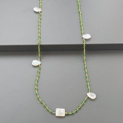 Collana A Nodo Orafo Rosato Con Cristallo Verde E Labradorite Bianca