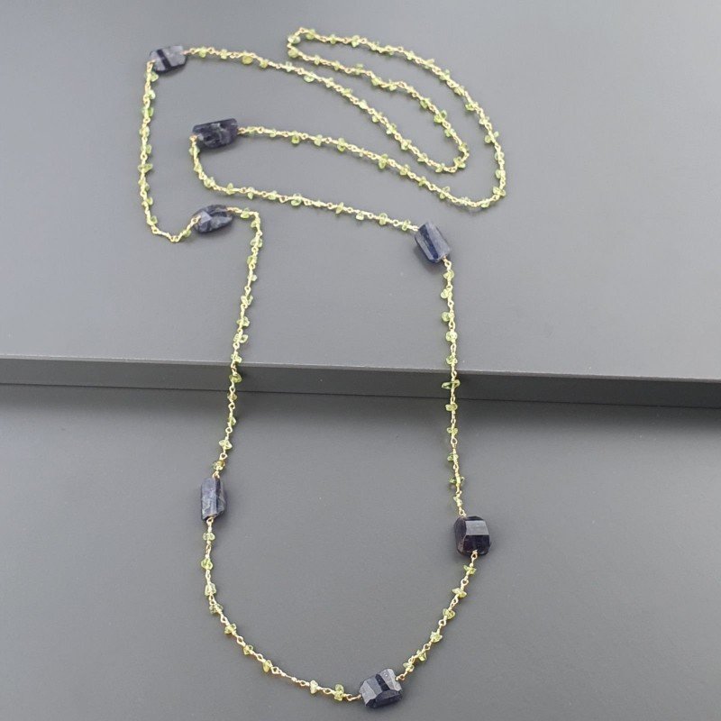 Collana A Nodo Orafo Dorato Con Peridoto E Iolite Sassi