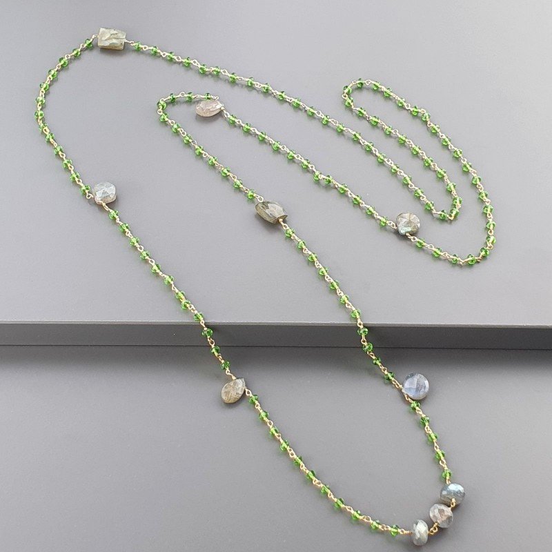 Collana A Nodo Orafo Rosato Con Cristallo Verde E Labradorite