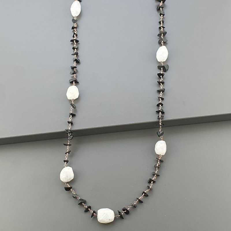 Collana A Nodo Orafo Rosato Con Onice Nera E Labradorite Bianca Collana A Nodo Orafo Rosato Con Onice Nera E Labradorite Bianca