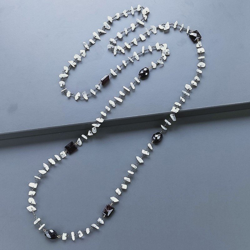 Collana A Nodo Orafo Brunito Con Pietra Di Luna (Adularia) Con Granato Naturale