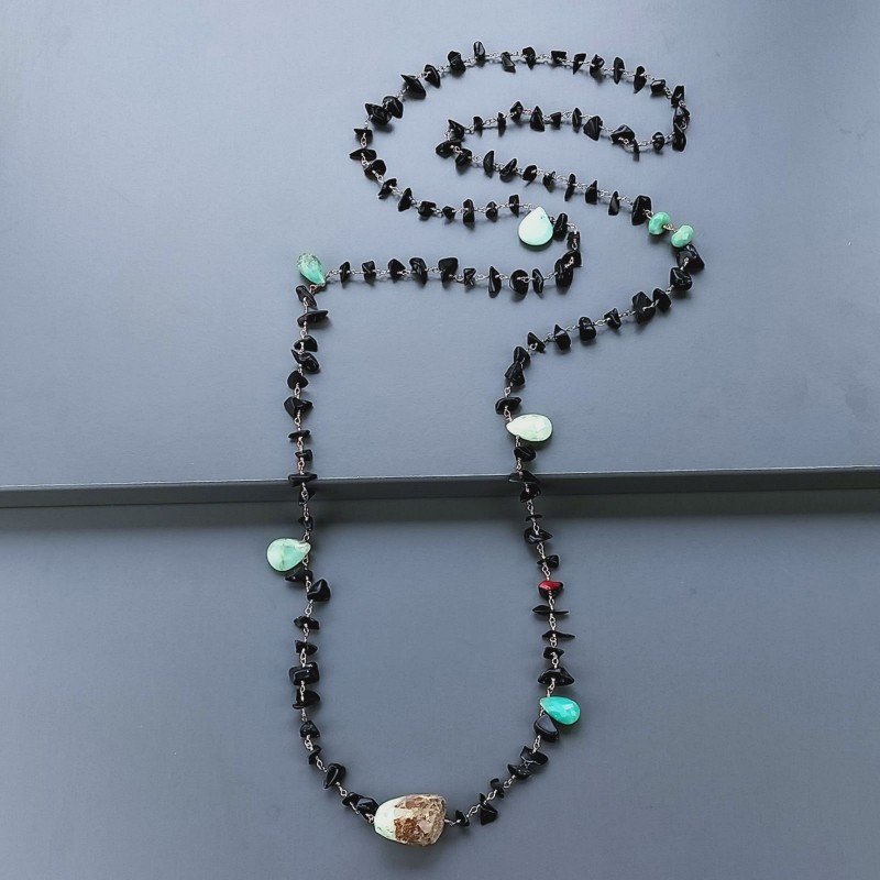 Collana A Nodo Orafo Rosato Con Onice Nera E Crisoprasio Collana A Nodo Orafo Rosato Con Onice Nera E Crisoprasio