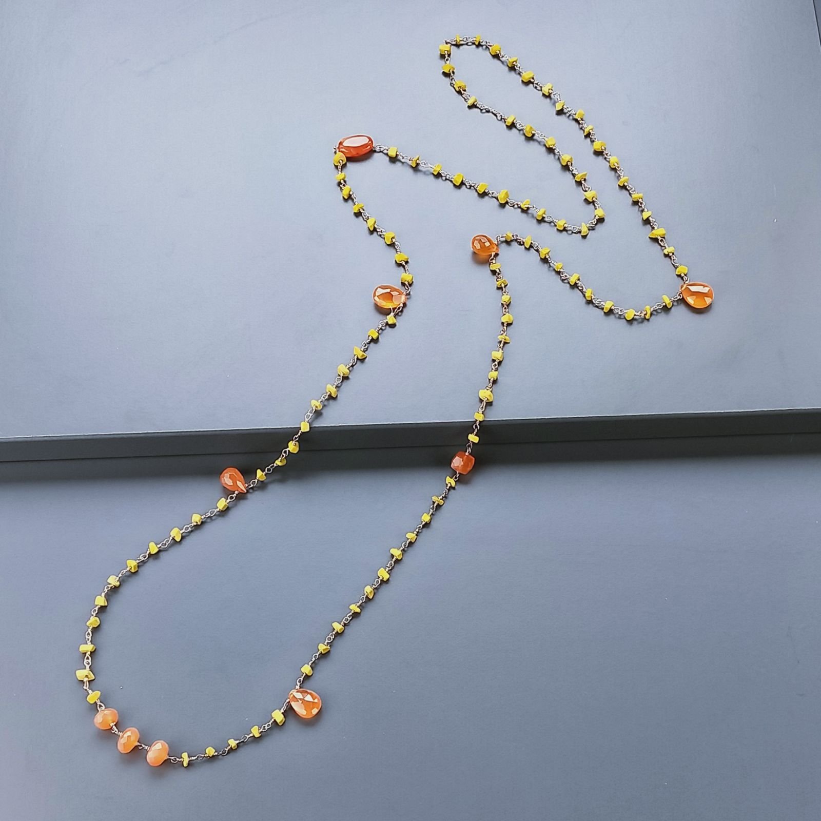 Collana A Nodo Orafo Rosato Con Agata Gialla E Corniola