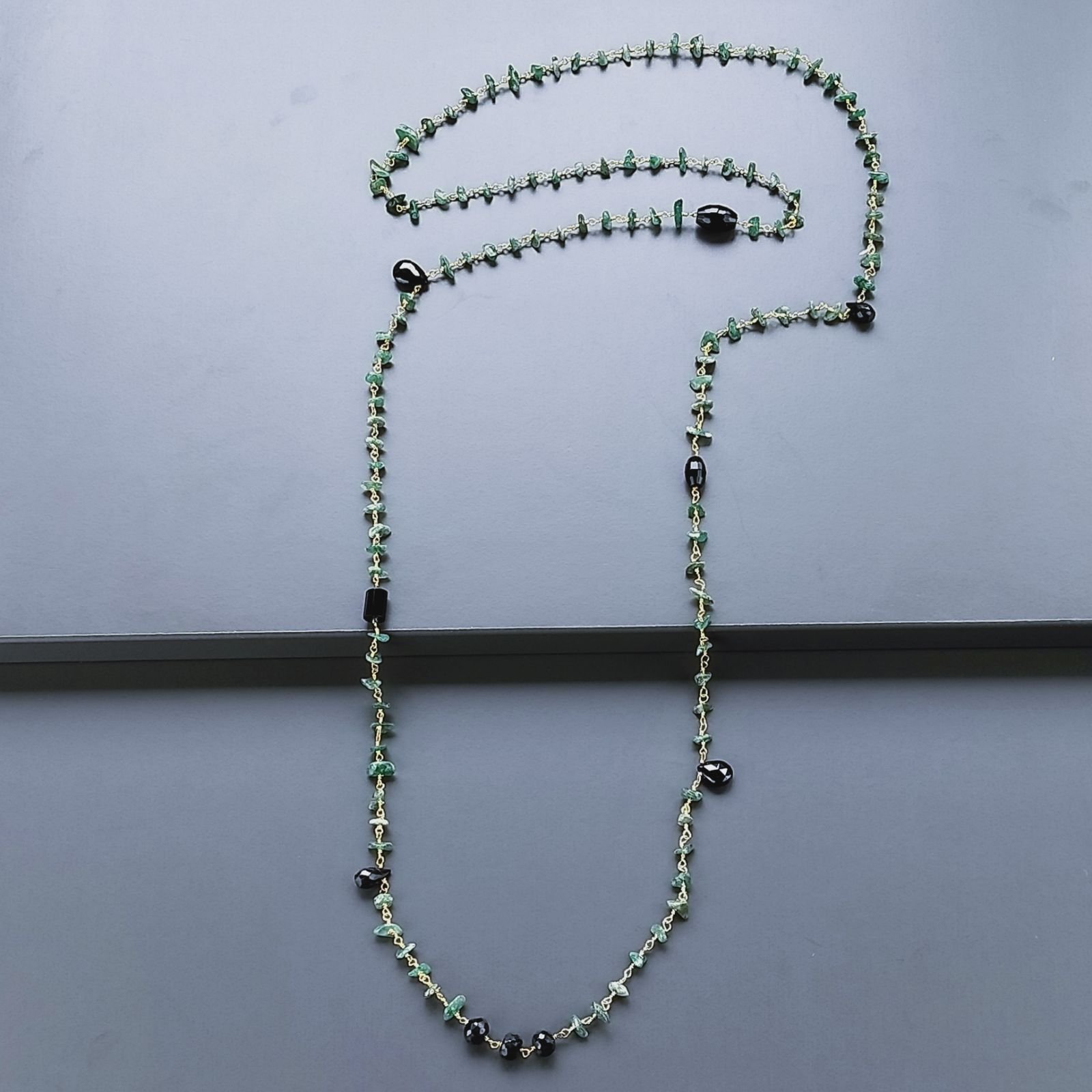 Collana A Nodo Orafo Dorato Con Avventurina Verde,Spinello Nero E Onice Nera