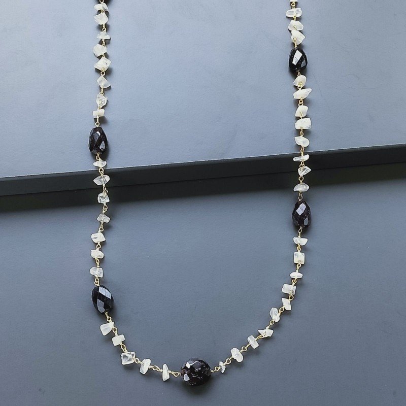 Collana A Nodo Orafo Dorato Con Pietra Di Luna (Adularia) E Granato