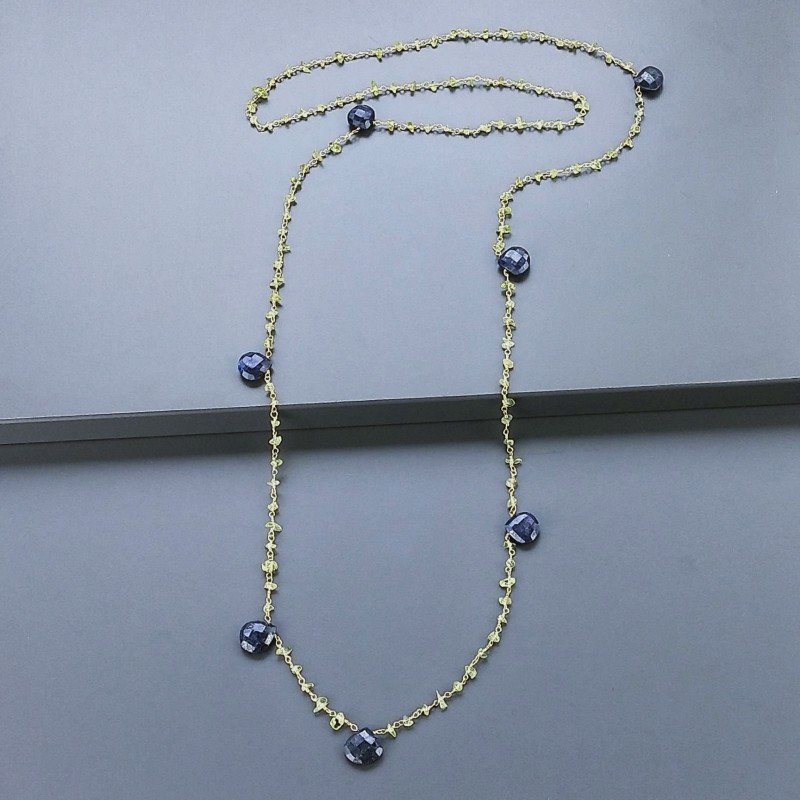 Collana A Nodo Orafo Dorato Con Peridoto E Lapis Lazuli Collana A Nodo Orafo Dorato Con Peridoto E Lapis Lazuli
