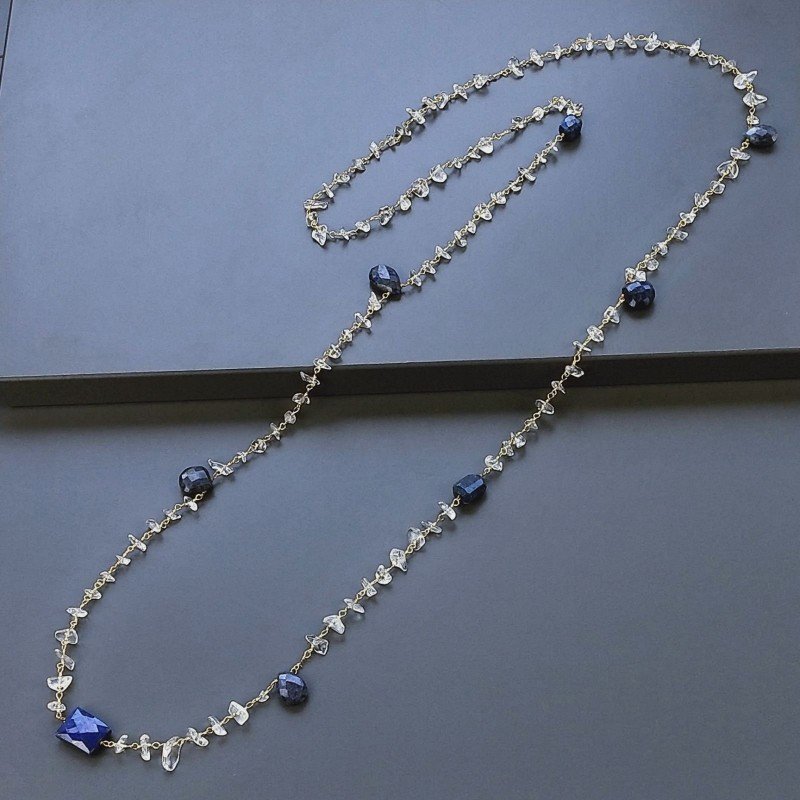 Collana A Nodo Orafo Dorato Con Cristallo Di Rocca E Lapis Lazuli