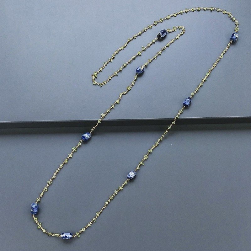 Collana A Nodo Orafo Dorato Con Peridoto E Sodalite Collana A Nodo Orafo Dorato Con Peridoto E Sodalite
