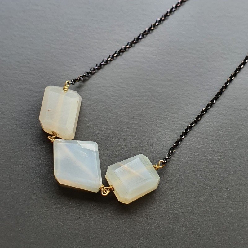 Collana Girocollo Con Catena Brunito Argento 925 E Pietra Di Luna (Adularia) Taglio Sassi Sfaccettate A mano