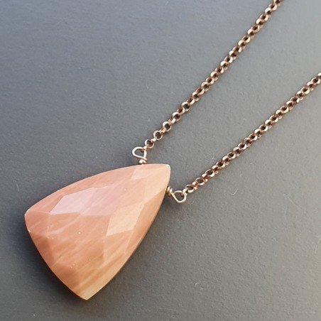 Collana Girocollo Con Catena Oro Rosa Argento 925 E Rhodonite Forma Triangolo Piatto Sfaccettata A Mano