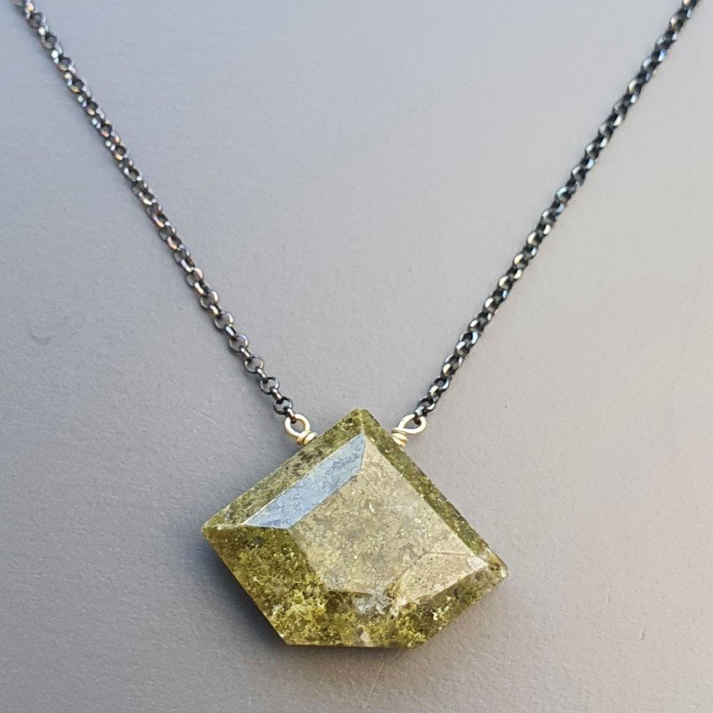 Collana Girocollo Con Catena Brunito Argento 925 E Serpentite Forma Diamante Sfaccettato A Mano