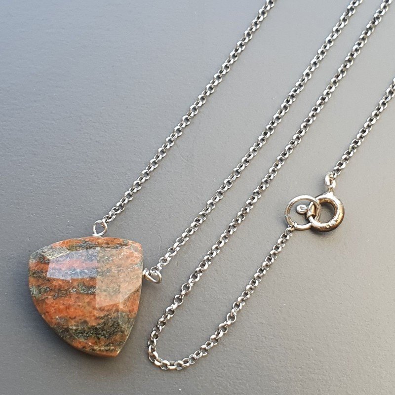 Collana Girocollo Con Catena Rodiato Argento 925 E Unakite Rettangolo Briolette Sfaccettate A Mano Collana Girocollo Con Catena Rodiato Argento 925 E Unakite Rettangolo Briolette Sfaccettate A Mano