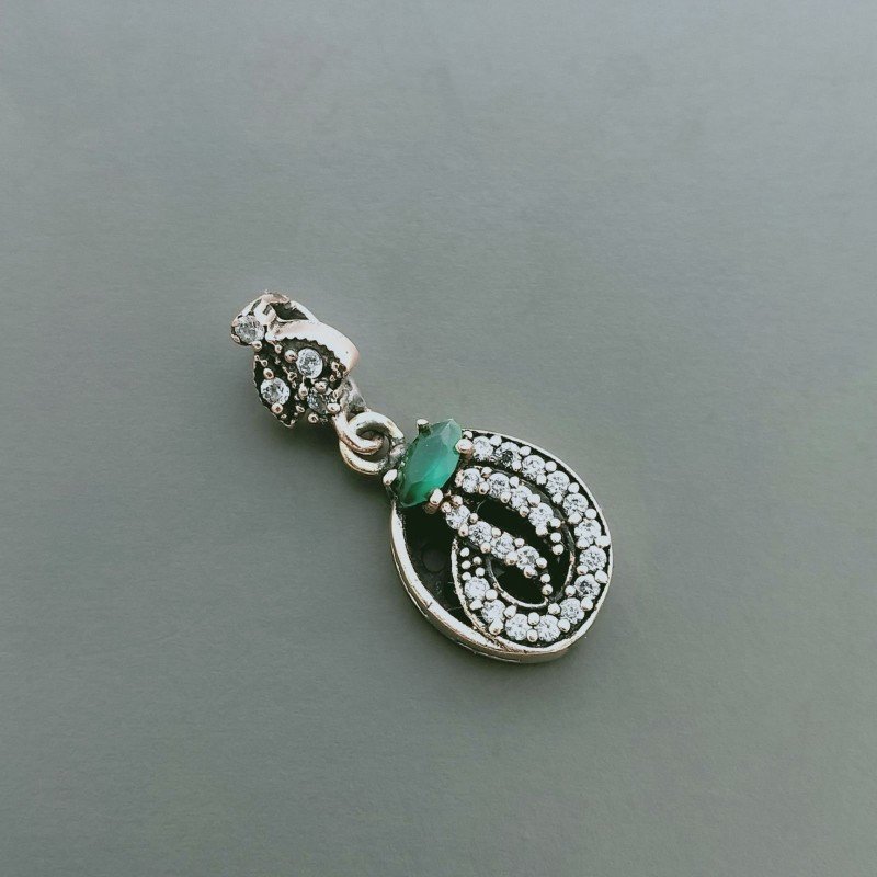 Ciondolo Di Argento 925 con Radice di Smeraldo Marquise e Zirconi Stile Etnico