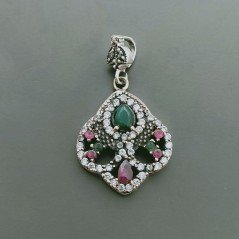 Ciondolo Di Argento 925 con Radice di Smeraldo e Rubino Tondo e Zirconi Stile Etnico