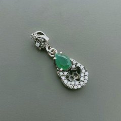 Ciondolo Di Argento 925 con Radice di Smeraldo Goccia e Zirconi Stile Etnico