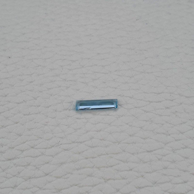 Acquamarina Naturale (AA) Taglio Baguette Sfaccettata Fatto a Mano Gemma Sciolta 12X3,20X2mm 0,85 Carati 1pz Acquamarina Naturale (AA) Taglio Baguette Sfaccettata Fatto a Mano Gemma Sciolta 12X3,20X2mm 0,85 Carati 1pz