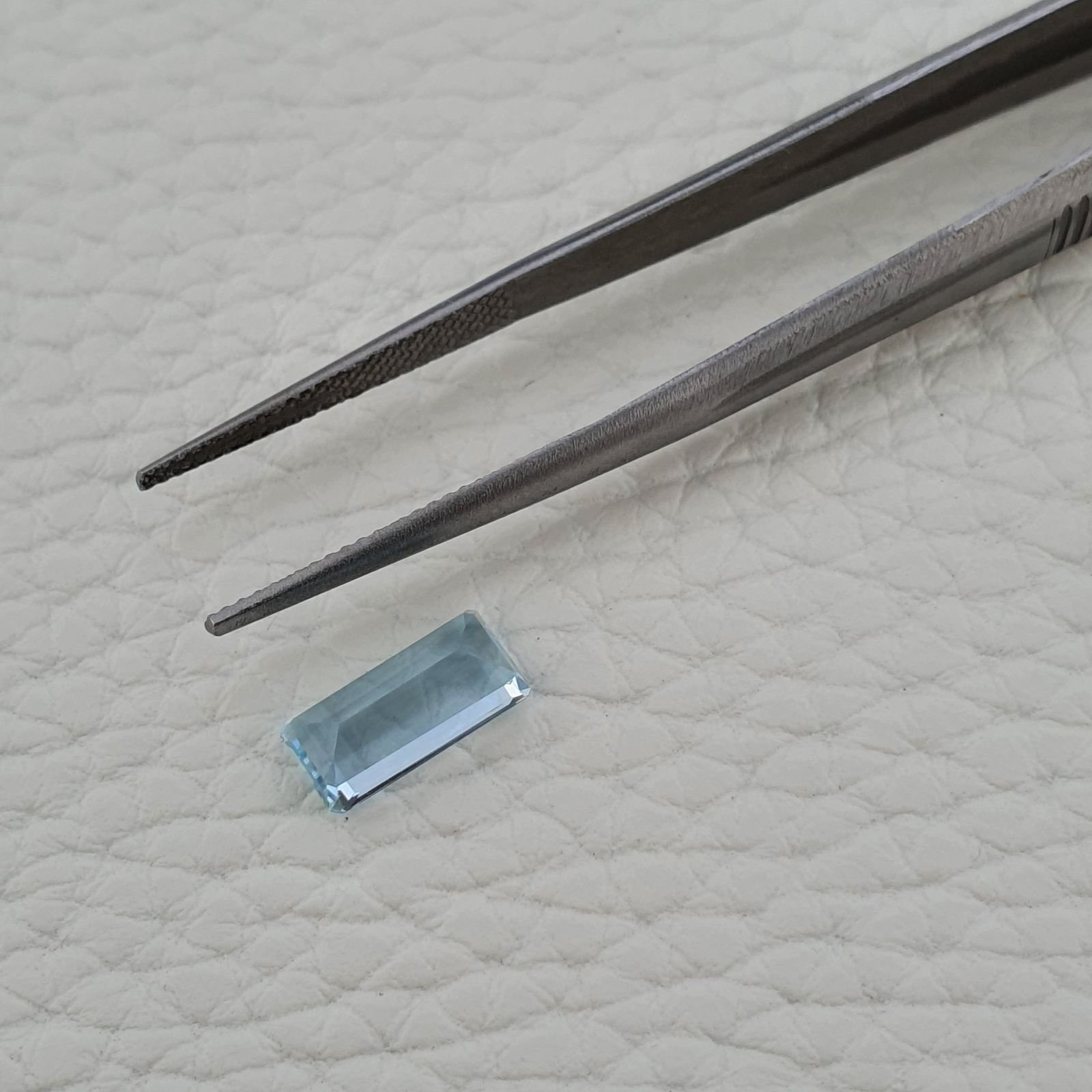 Acquamarina Naturale (A) Taglio Smeraldo Ottagono Sfaccettata Fatto a Mano Gemma Sciolta 10,60X5,20X4mm 1,85 Carati 1pz
