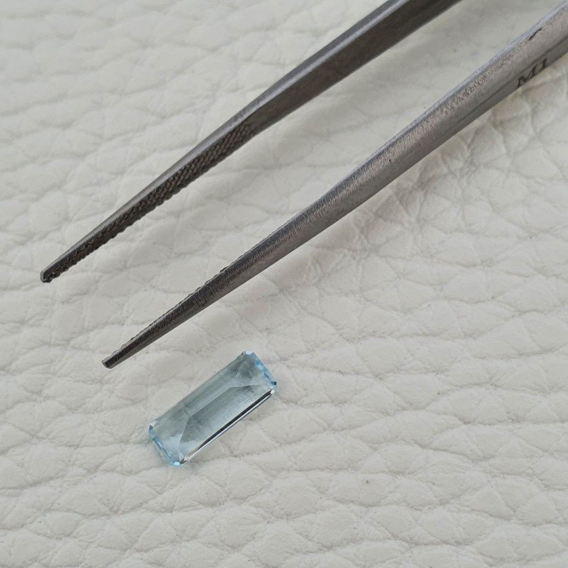 Acquamarina Naturale (AA) Taglio Smeraldo Ottagono Sfaccettata Fatto a Mano Gemma Sciolta 10X4X3mm 1,00 Carati 1pz