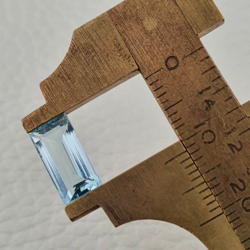 Acquamarina Naturale (AA) Taglio Baguette Sfaccettata Fatto a Mano Gemma Sciolta 11,50X6X04mm 2,45 Carati 1pz
