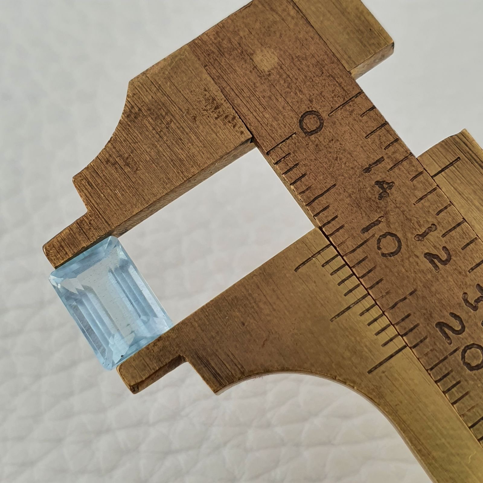 Acquamarina Naturale (AA) Taglio Smeraldo Ottagono Sfaccettata Fatto a Mano Gemma Sciolta 09X06X5mm 2,20 Carati 1pz