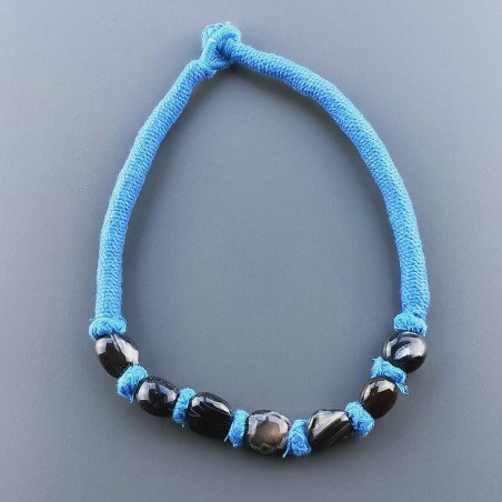 Collana girocollo di seta indiana turchese con sassi agata nera striata liscia