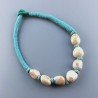 Collana girocollo di seta indiana verde con sassi agata misti