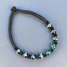 Collana girocollo di seta indiana nera con vetro di murano tondo lavorato verde liscio