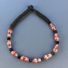 Collana girocollo di seta indiana nera con vetro di murano mattone lavorato gocce liscio