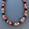 Collana girocollo di seta indiana nera con vetro di murano mattone lavorato gocce liscio